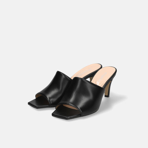15% OFF: Simple Style Mule (733) Black