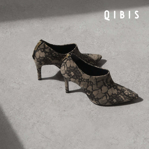 ラストワン限定特価3,990円：QIBIS：9cmヒール ポインテッドトゥ ブーティ（QM1023）レース/QIBIS（マミアン）